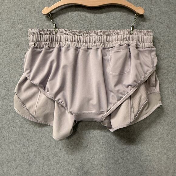 Lululemon Hotty Hot Short II 2.5" Yoga Pickleball Athleisure Woman’s Size 6 - Picture 6 of 7